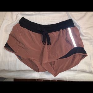 Lululemon hotty hot short